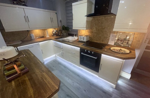 Sleeps 10-12 Snowdonia North Wales Nr Zip World