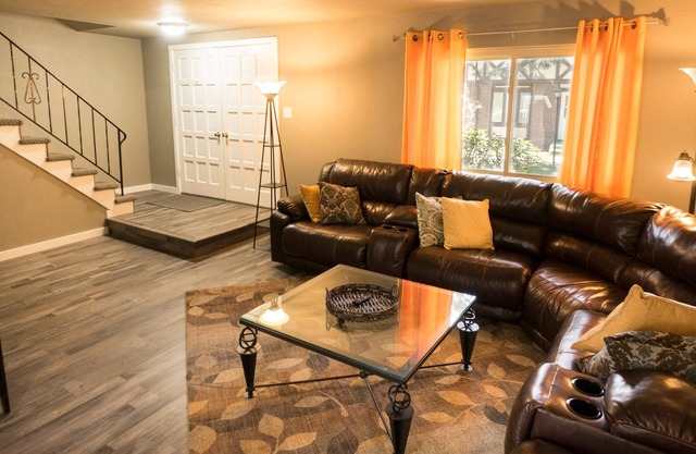 Sleeps8*NewRemodel*CentrallyLocated*FunGames*Patio