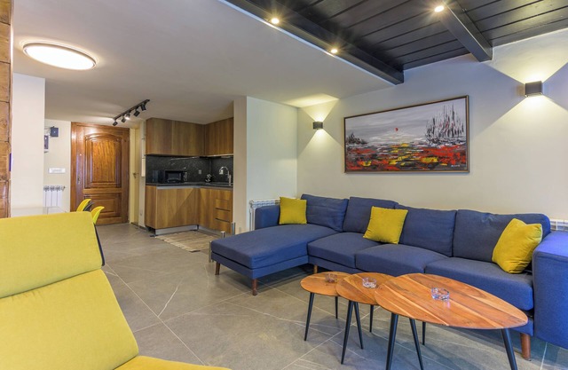 Slopes 2-BR Apartment In Kfardebian Near Slopes