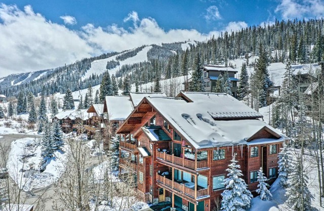 Slopeside Sanctuary - Penthouse Less Than 1 Mi to Lifts!