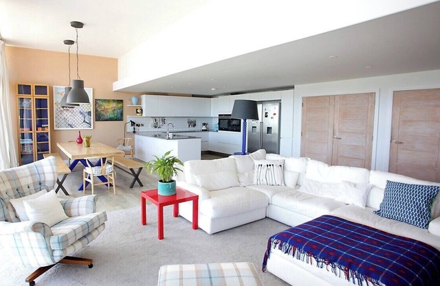 SLR-98 Beach Penthouse · Spectacular 4 BR Beachfront Penthouse