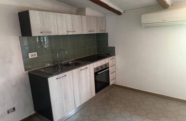 Small apartment by the sea in front of the beach. Ideal for a relaxing vacation