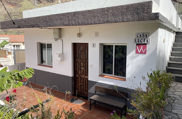 casa de vacaciones en el pueblo, en la carretera principal, con Wi-Fi