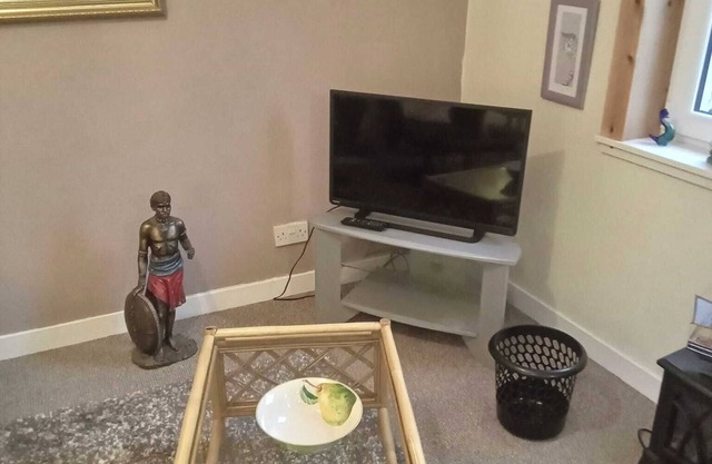 Small Detached Cottage in Lamlash.Sleeps 2
