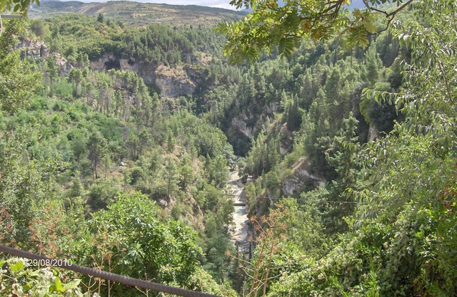 Pequeña casa de piedra independiente con una vista única del valle de Orta