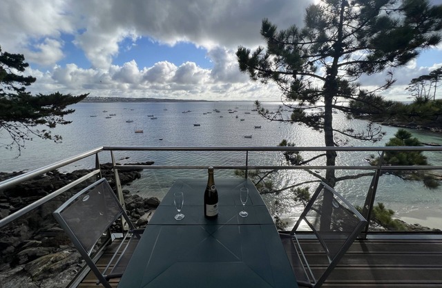 Pequeña casa para 2 personas con vistas panorámicas al mar en Plougonvelin