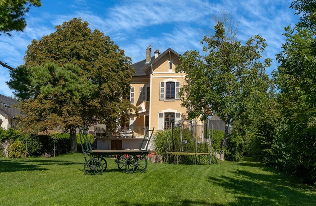 Casita de campo 'Gite De Myans 15 Personnes' con vistas a la montaña, terraza privada y Wi-Fi