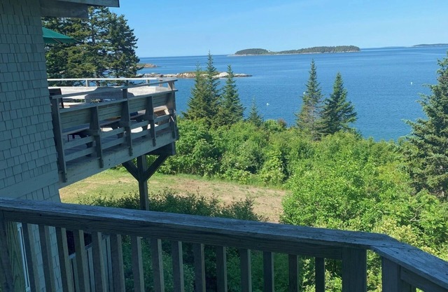 Small Point Harbor property with beach access