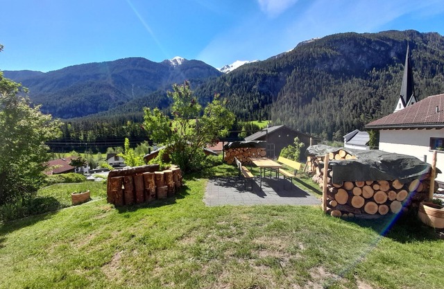 Small romantic holiday apartment in the quiet Albula valley