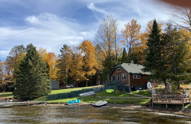Small rustic cabin on beautiful Sunset Lake with great views of the sunsets