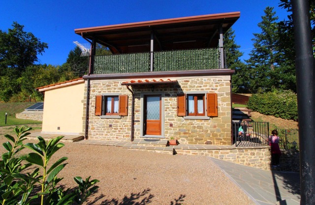 Small stone house with panoramic terrace and splendid view over the green woods of the Casentino val