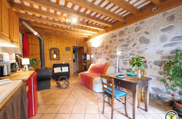 Pequeña casa rural tradicional de montaña, 2/3 plazas, sauna, Gap, Altos Alpes