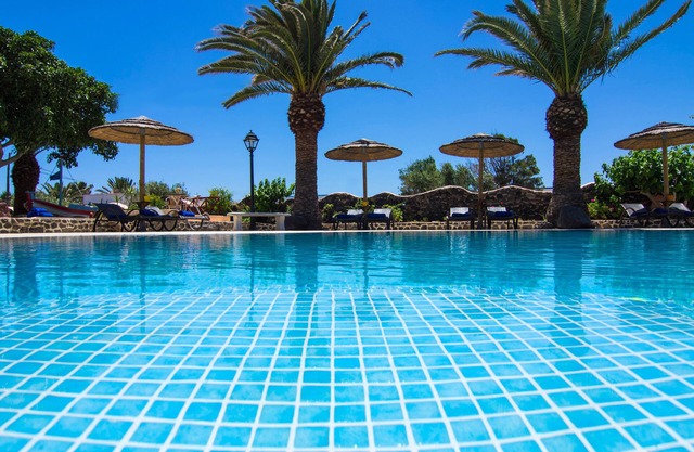 Smaragdi Hotel