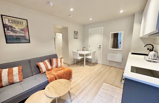 Smart & Central - New Renovated