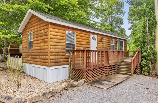 Smarter than the Average Stay at the Yogi Cottage!