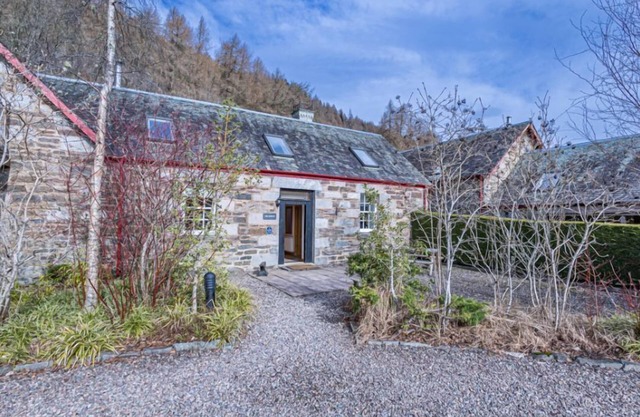 Mains of Taymouth, KENMORE ~ 4 * Smiddy Cottage - capacidad para 5 personas en 3 habitaciones