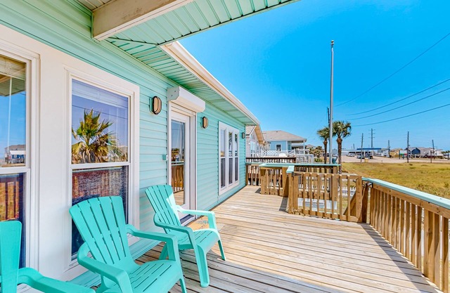 Smiles in Isla Del Sol | House in Galveston