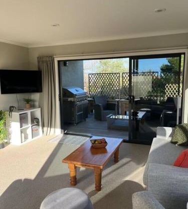 Smiths Place