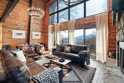 Smokies View Pools Pickleball Wood Fireplace HotTub Early Check