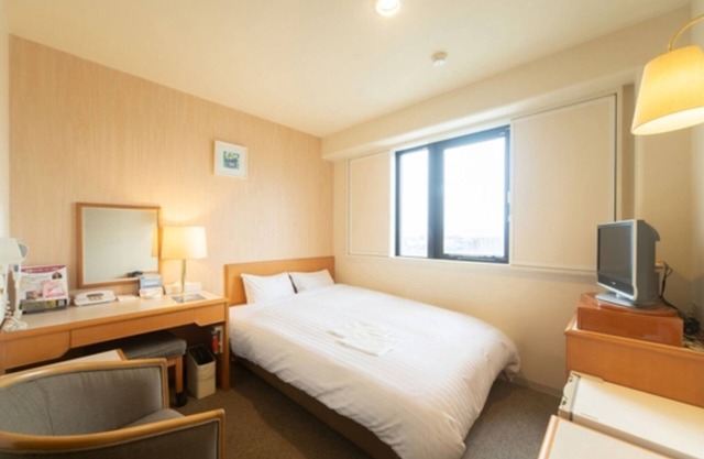 Smoking Double room DX single Free breakfast / Tosu Saga