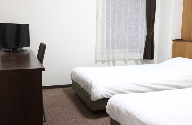Smoking Twin room Standard plan With break / Sakai Ōsaka