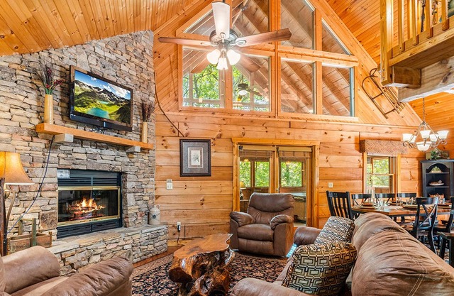 Smoky Mountain Lodge