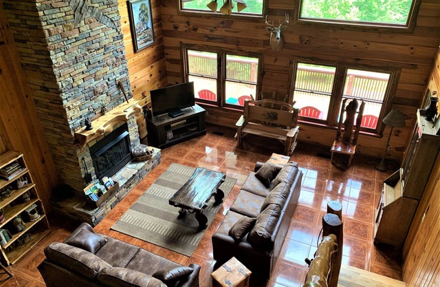 Smoky Mtn Cabin - Hot Tub, Pool Table, Wrap Around Deck, 2x Fire Pits, Starlink