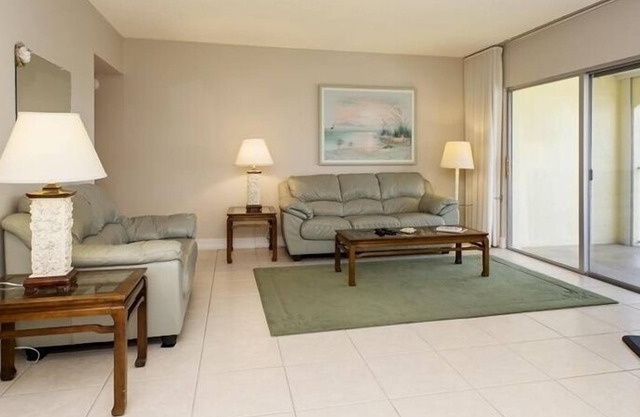 Smr 604 - San Marco S 2 Bedroom Condo by Redawning