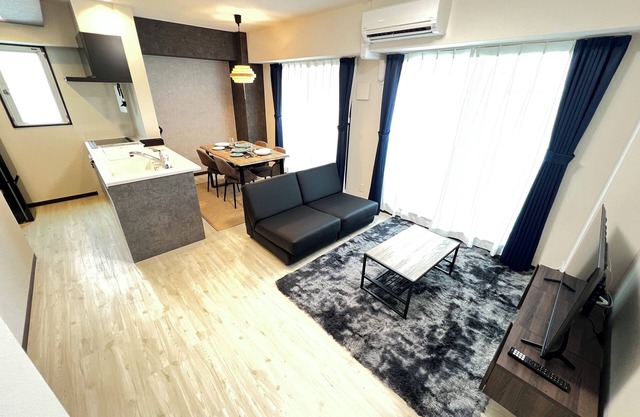 sn201/ 2 beds / 1 sofa bed / 7 min walk from the nearest station!