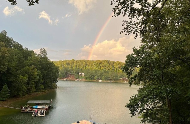Sneak into a Secret Slough; Only 20minutes from I65! 1 slip boat dock