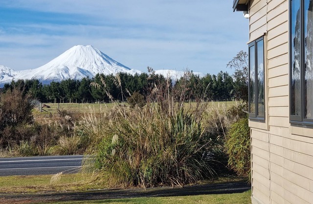 Snow Chaser's Retreat - National Park Holiday Home