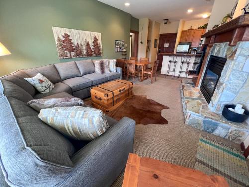 Snow Creek Lodge by Fernie Central Reservations