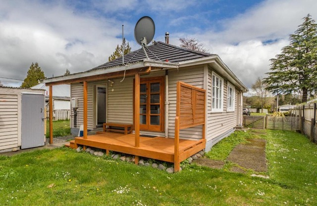 Snowbound Cottage - Raetihi Holiday Home