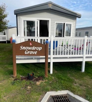 Snowdrop Caravan