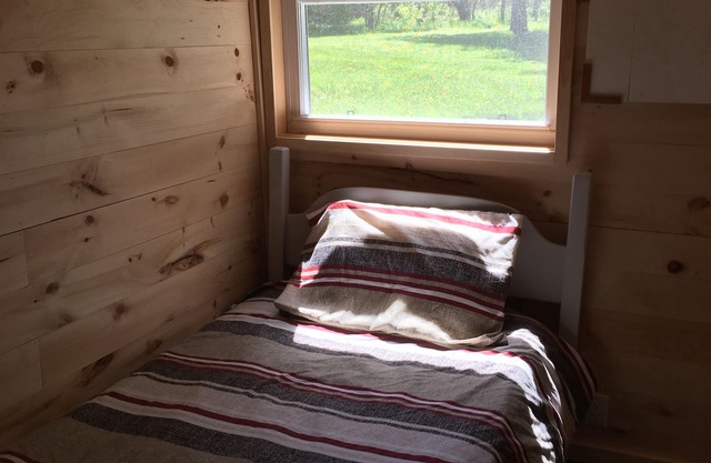 Snuggle In - Rustic Waterfront 3 habitaciones cabina