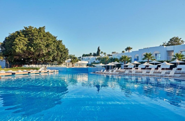 So Nice Beach Resort