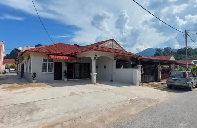 Sobey Laris Homestay IMAN GUA MUSANG