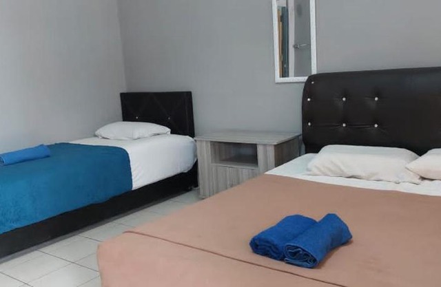 Sobey Laris Roomstay IMAN GMB