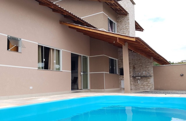 2 habitaciones, 2 baños, 1 aseo, 1 aseo,