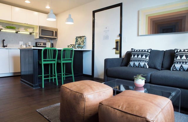 SoBro Guest House #14 by AvantStay | Walk to Broadway + The Gulch | Free Parking