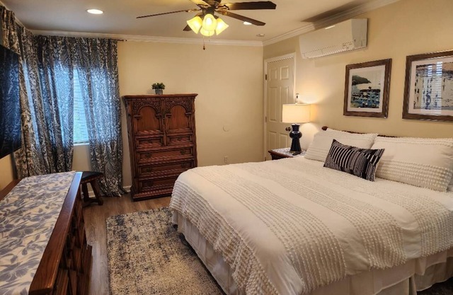 SoCal Stylish duplex