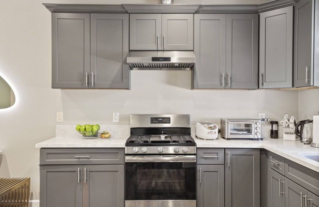 SoCal Townhomes- Prime Location in Orange County