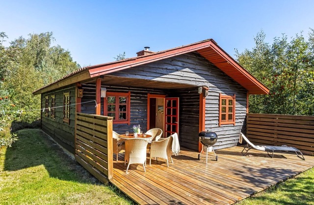 "Sofia" - 500m from the sea by Interhome