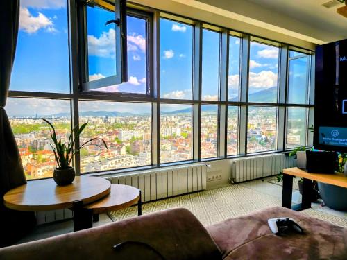 Sofia View - By Metro, Kids Room, Huge Terrace, 2 Garages, PS5, Playground, BBQ, 24h Security