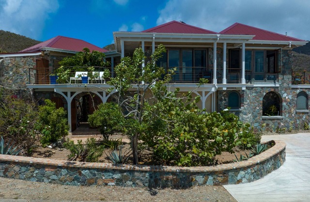 Amplio Coral Bay Villa con vistas espectaculares Por lo que el ojo puede ver