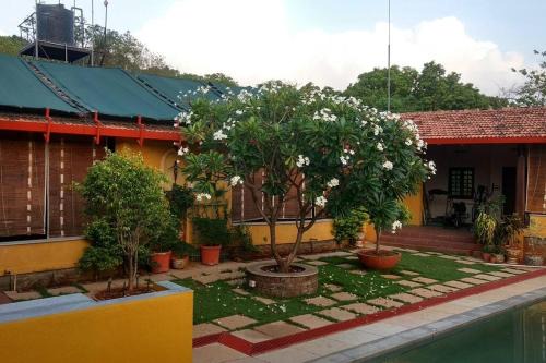 Sohana Eco Retreat Farmhouse - Karjat