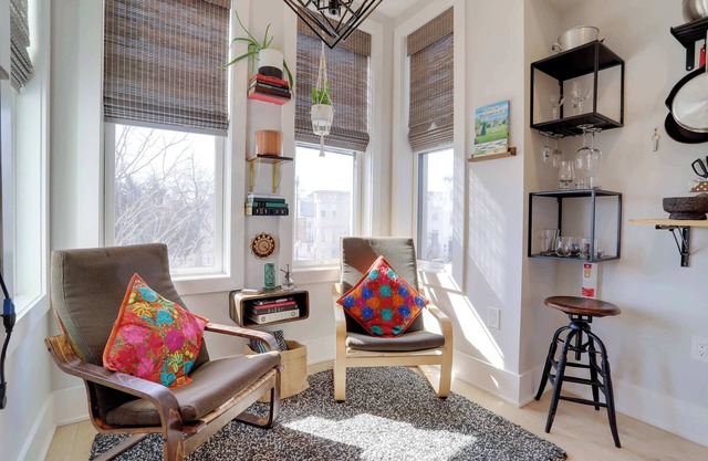 Sojourn Worldly 1 BR 2 BA, 2 Blocks to Shaw Metro