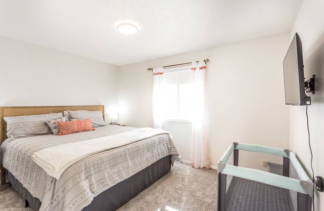 Sojourners Cozy Retreat-Heart of SF-4bd | 2 ba