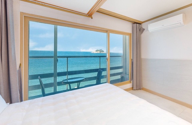 Sokcho Bird Island Pension