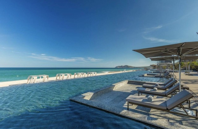 Solaz Signature Suite 2 recámaras / 3 baños - vistas al mar del piso al techo